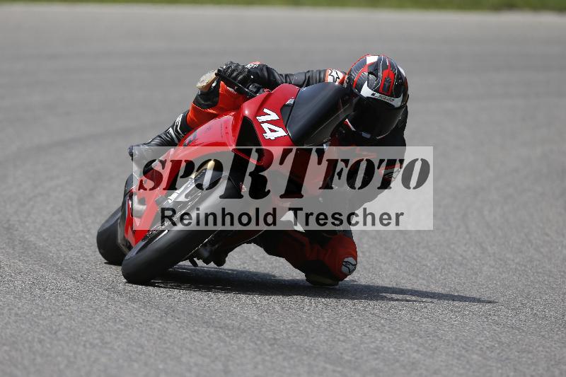 /27 12.06.2025 Ducati Schweiz Trackday Warmup  ADR/gelb-jeaune/14